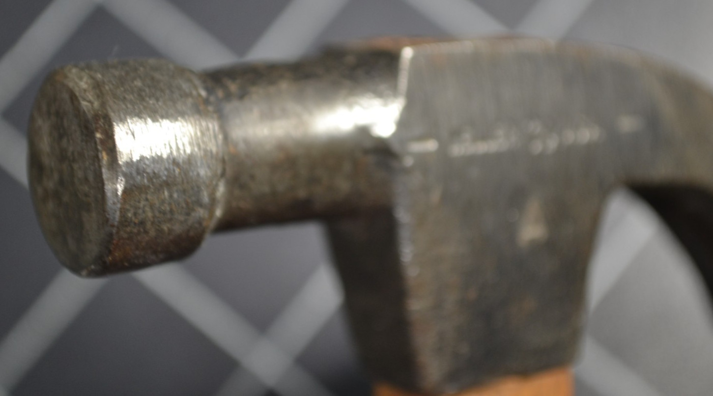 HELLER - USE - 7oz - CLAW HAMMER - ALL ORIGINAL WITH MARKED HANDLE