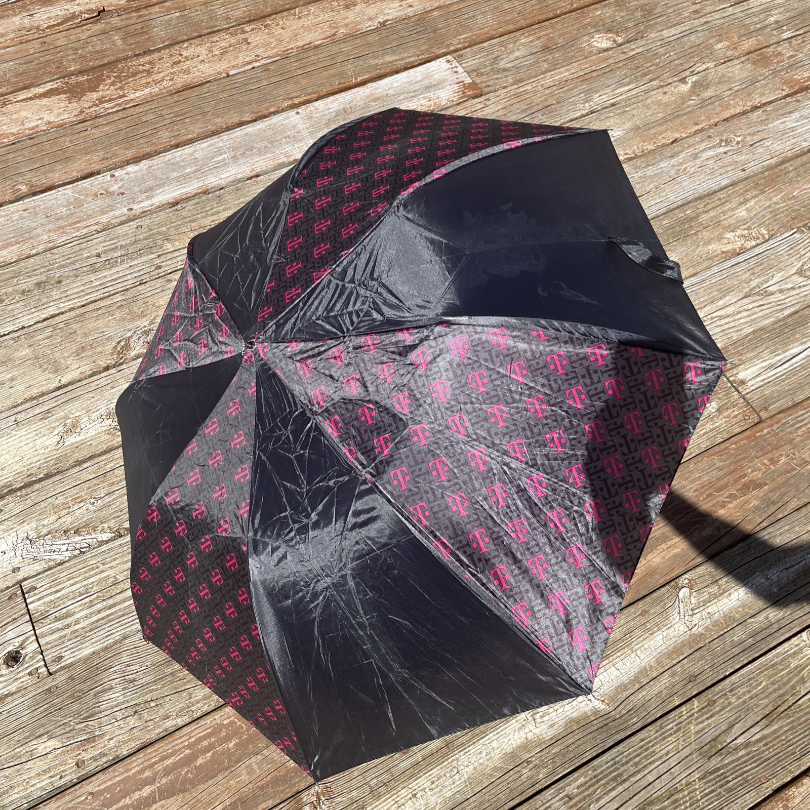 T-MOBILE TMOBILE TUESDAYS BLACK UMBRELLA BRAND NEW