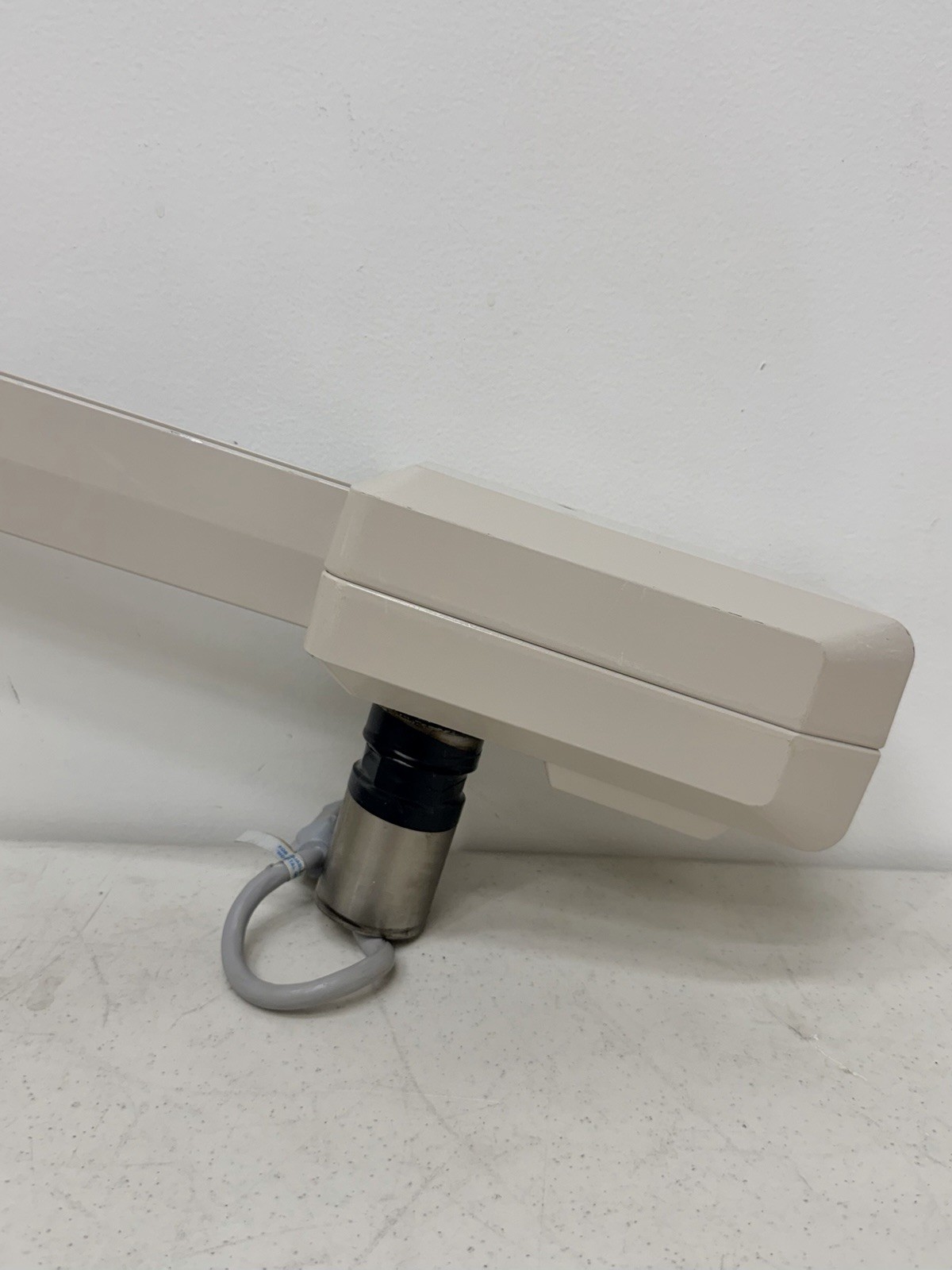 Adec 6300 Ceiling-Mount Dental Patient Exam Light