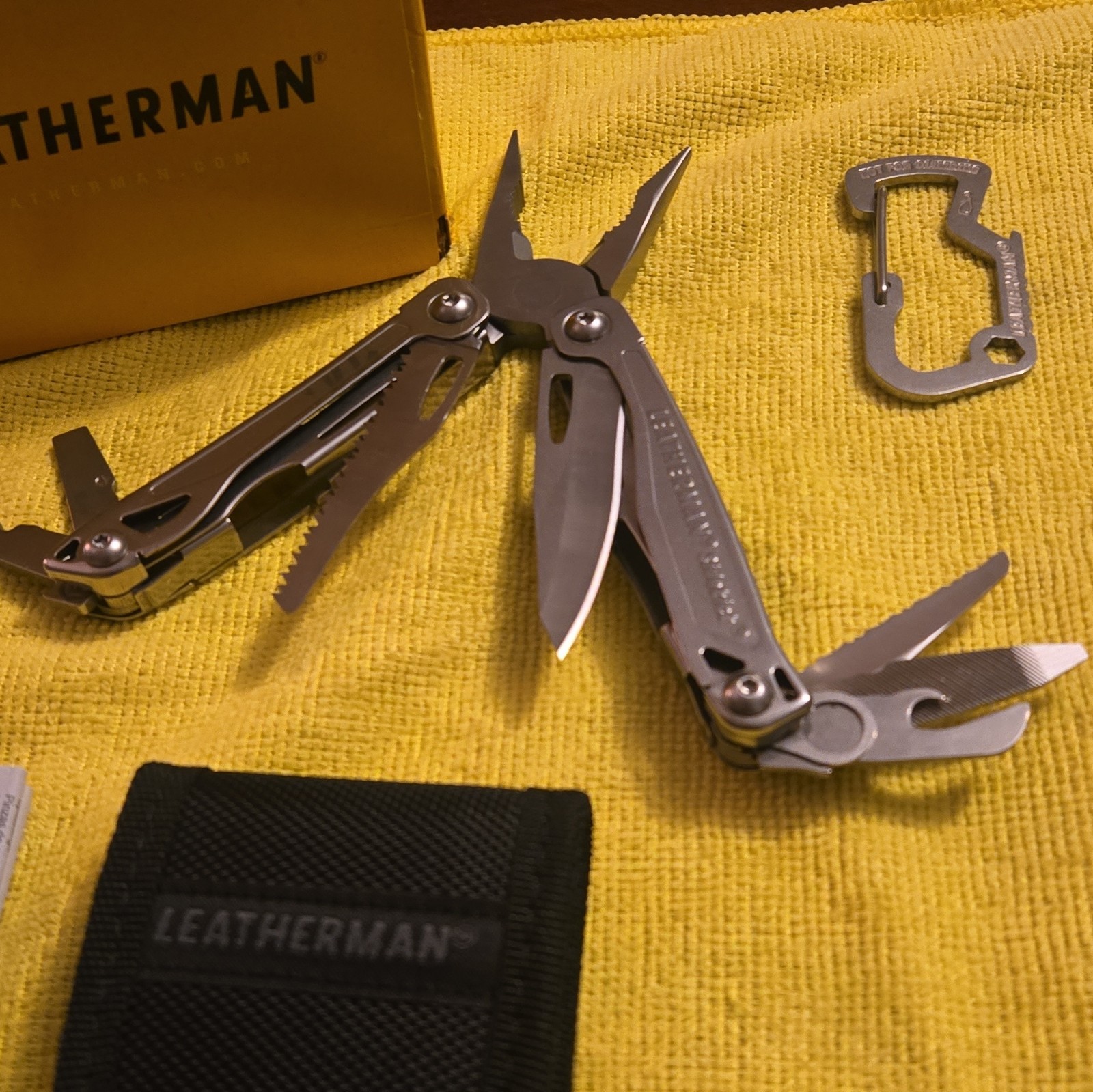 Leatherman Sidekick Multi-Tool w/ Sheath, Box & Carabiner