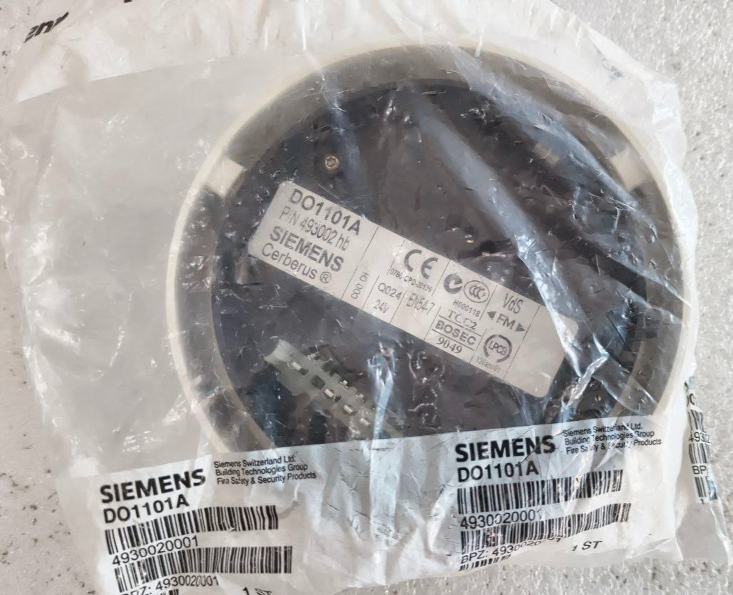 SIEMENS Smoke Detector NEW DO1101A
