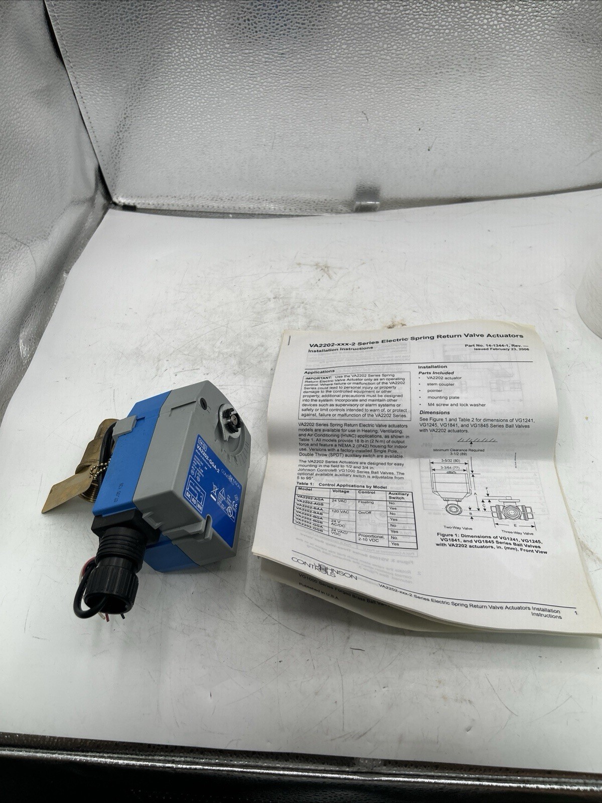 NEW Johnson Controls VA2202-GGA-2 Proportional Spring Return Actuator 24V 18 lb-