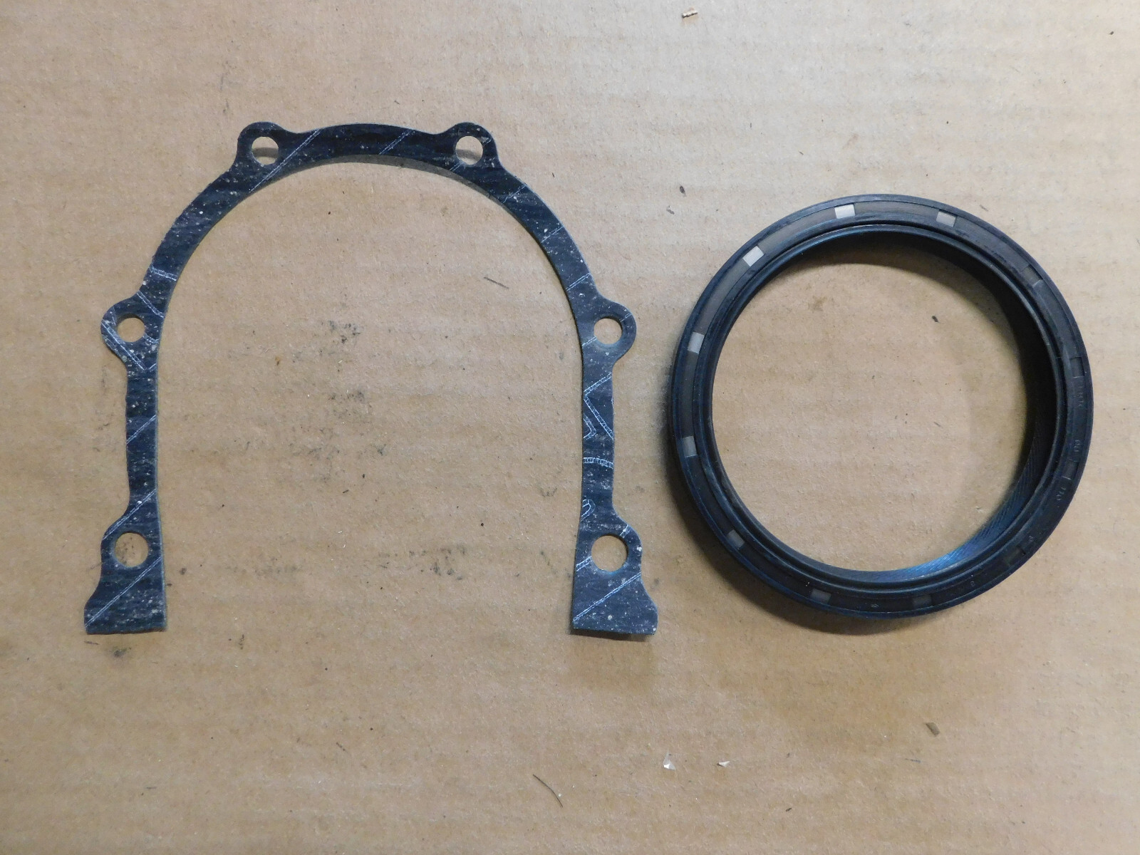 Detroit 17208 Rear Main Bearing Seal For 1989-98 Ford/Mazda/Kia 2.0-2.2L 4 Cyl