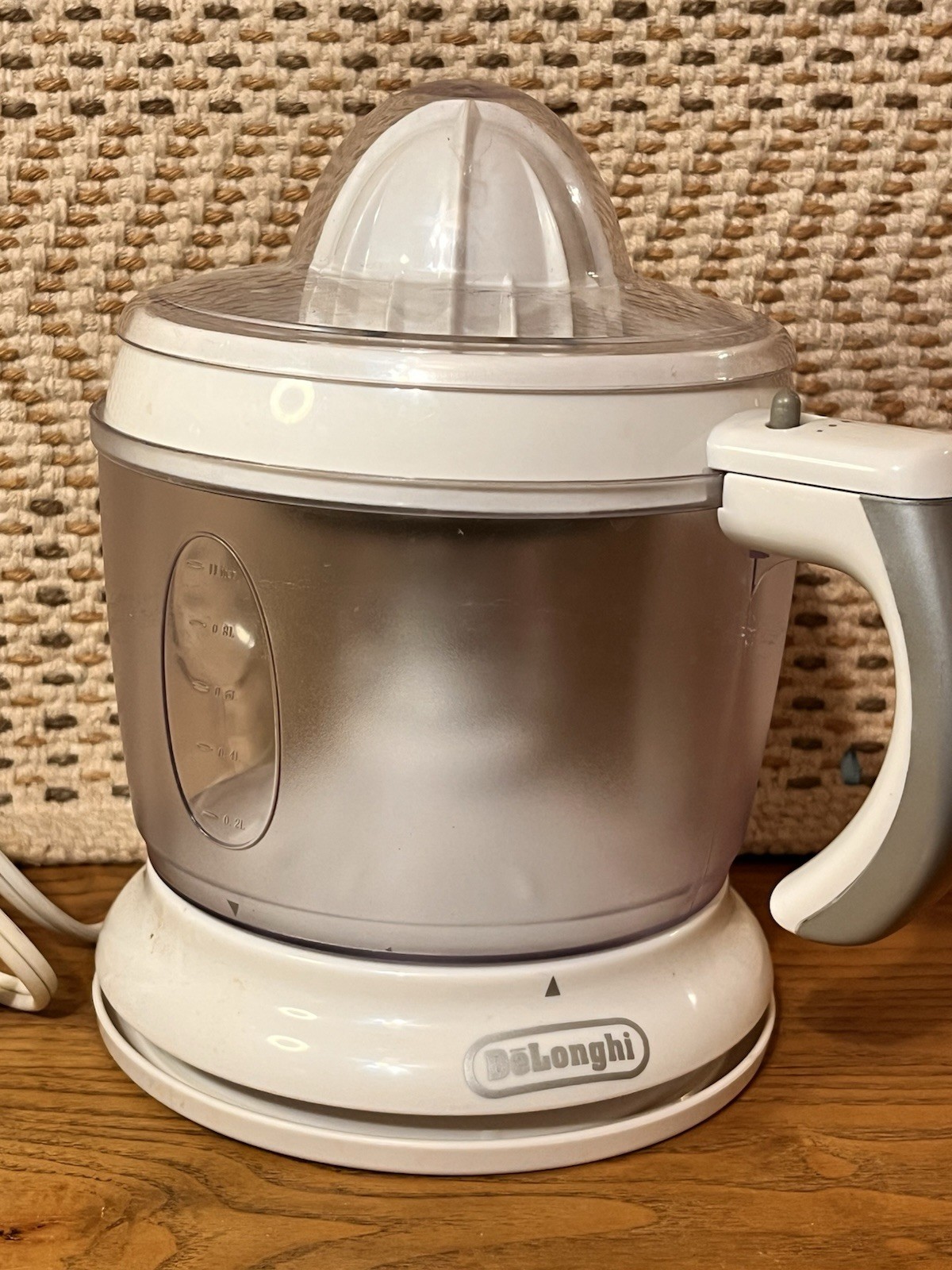 DeLonghi KS500 Electric Citrus Juicer W/ Pulp Filter 4 Cups Tested/works