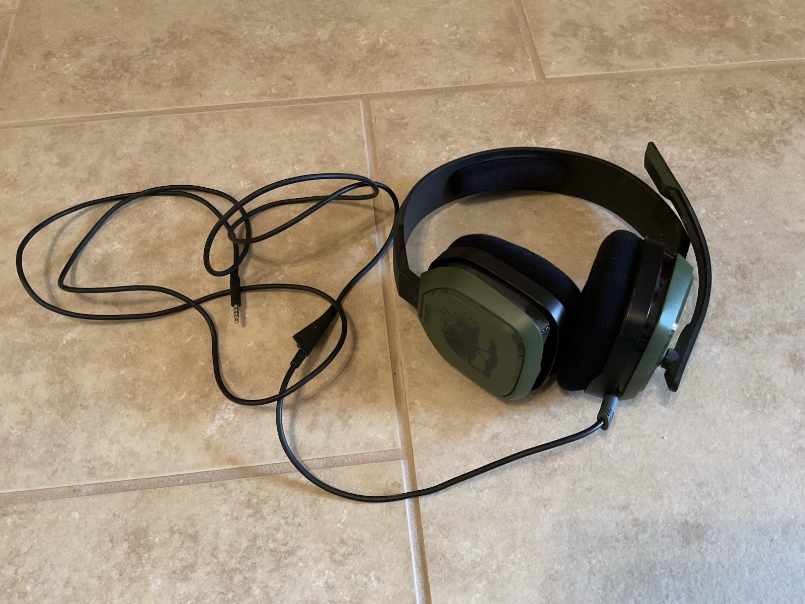 A10 Astro Gaming Wired Headset Call Of Duty Edition Used