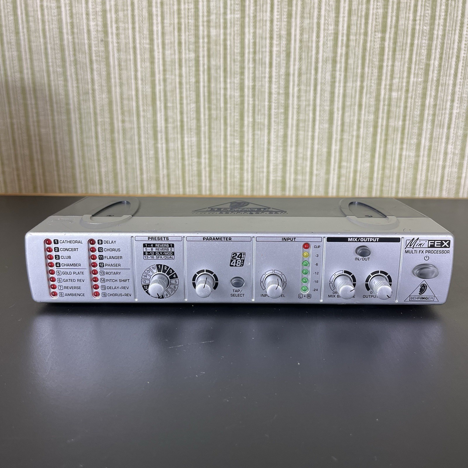 Behringer MiniFex FEX800 Multi-FX Processor SEE VIDEO