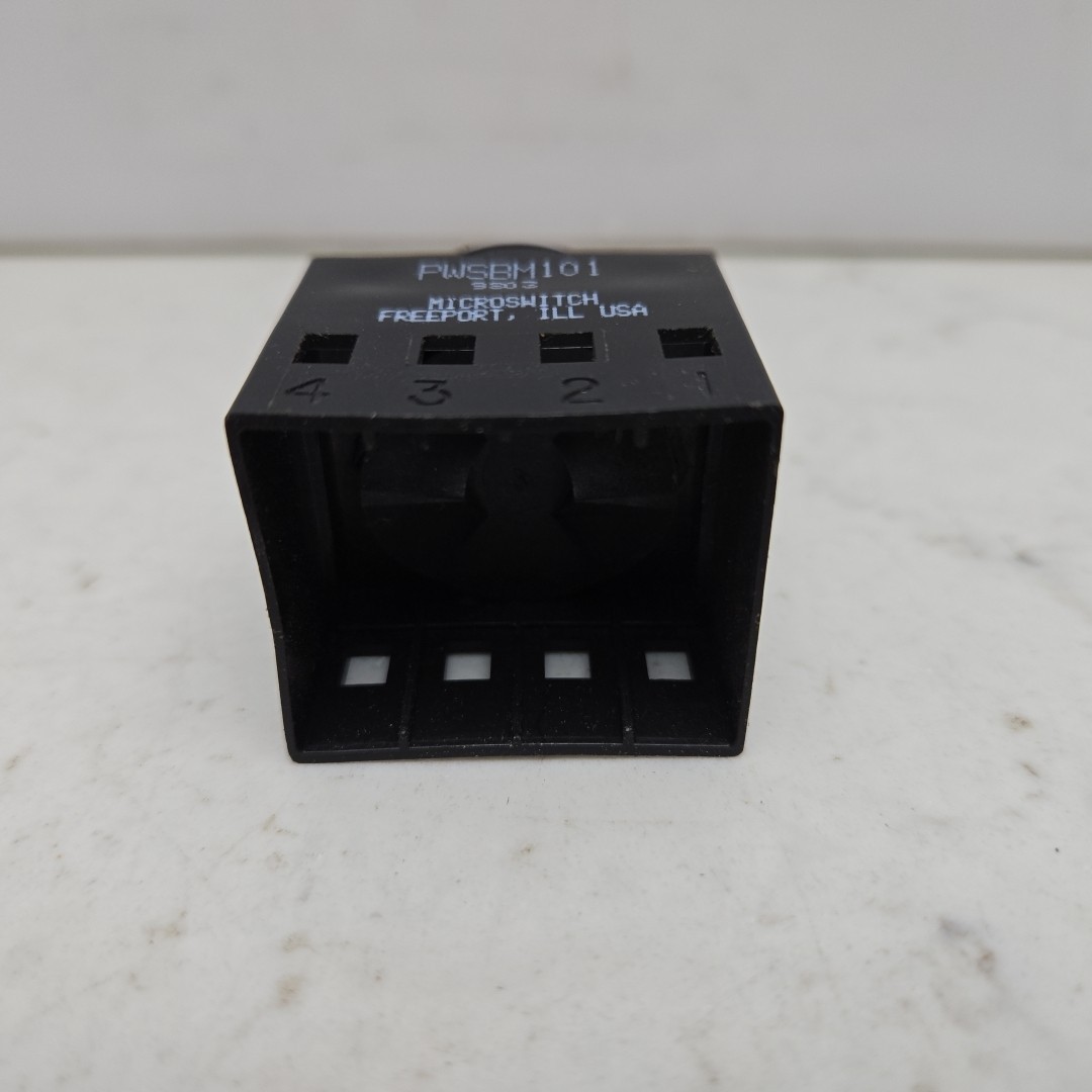 4 Pack Micro Switch PWSBM101 Selector Switch w/ PWCM and PWCE Contact Blocks