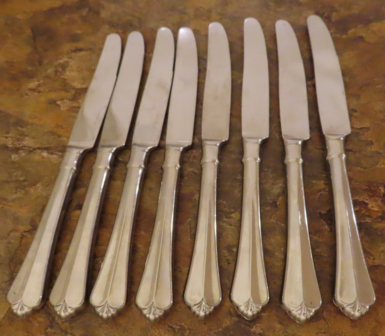 Oneida Juilliard Cube Set of 8 Dinner Knives Stainless Flatware Lot A