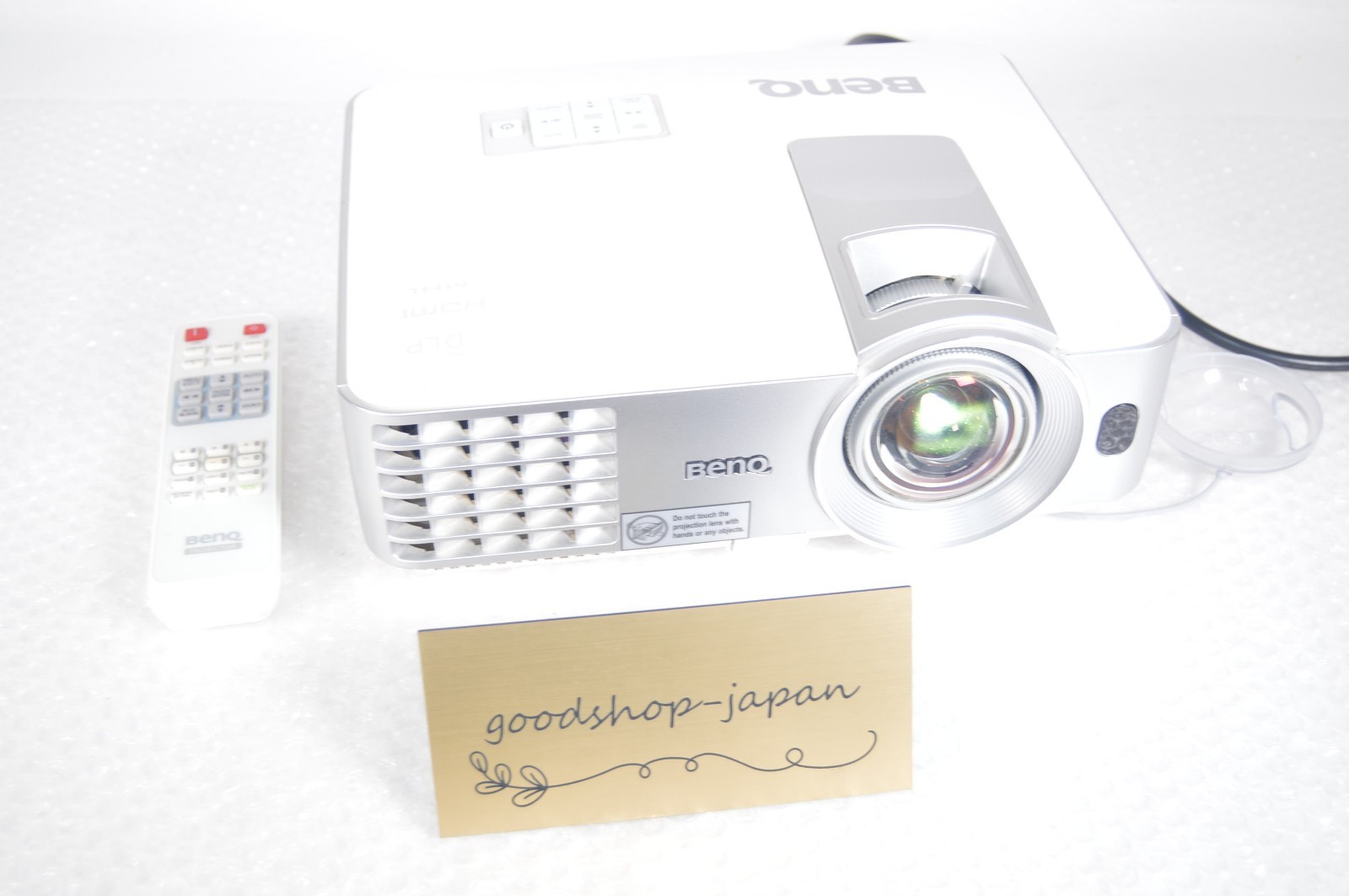 BenQ MW632ST Short Throw 3D Home Theater Projector 3200 Lumens Working Excellent