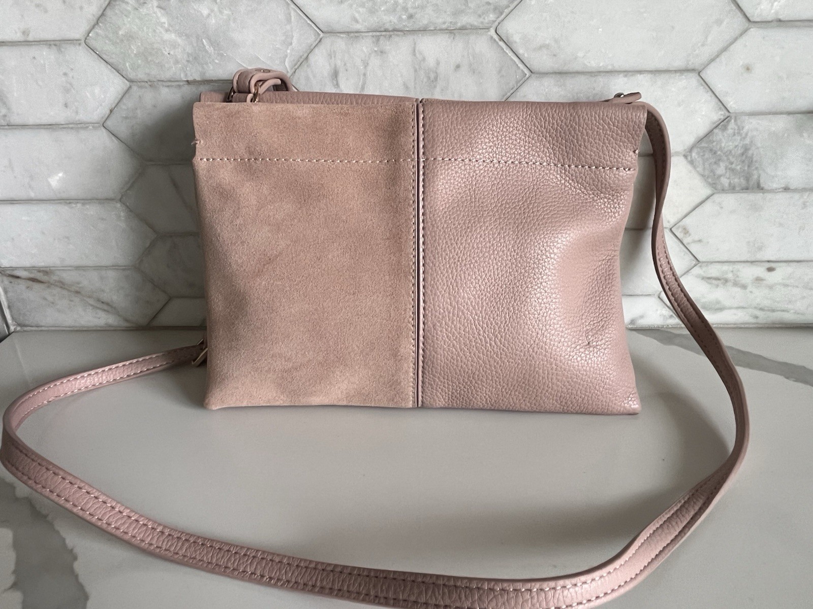 Moda Luxe Blush Pink Suede And Pebbled Leather Crossbody Purse Bag $53 MSRP