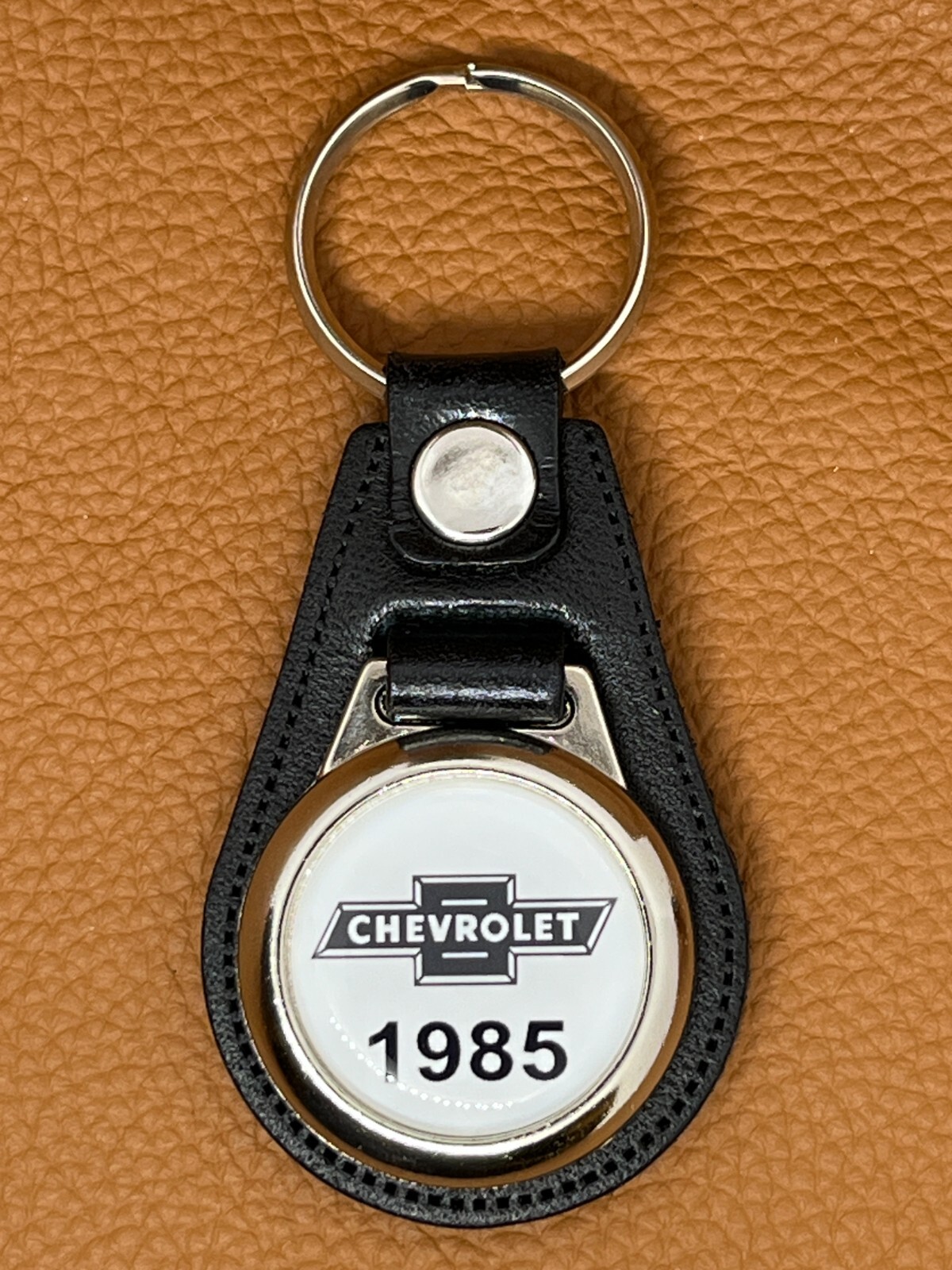 1985 BLACK PREMIUM LEATHER KEYCHAIN FOR CHEVY TRUCK