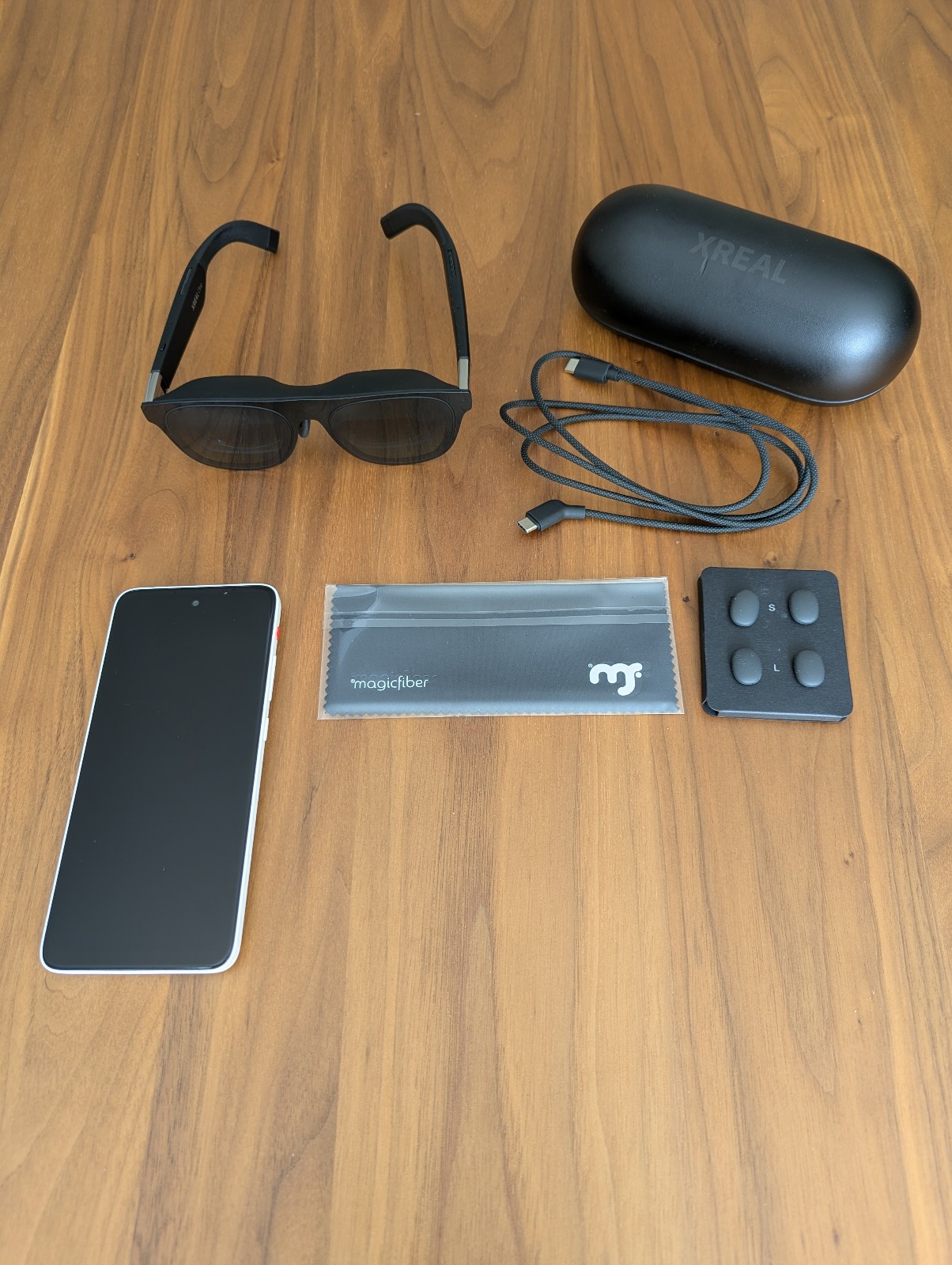 XREAL One AR Glasses & Beam Pro (256GB)