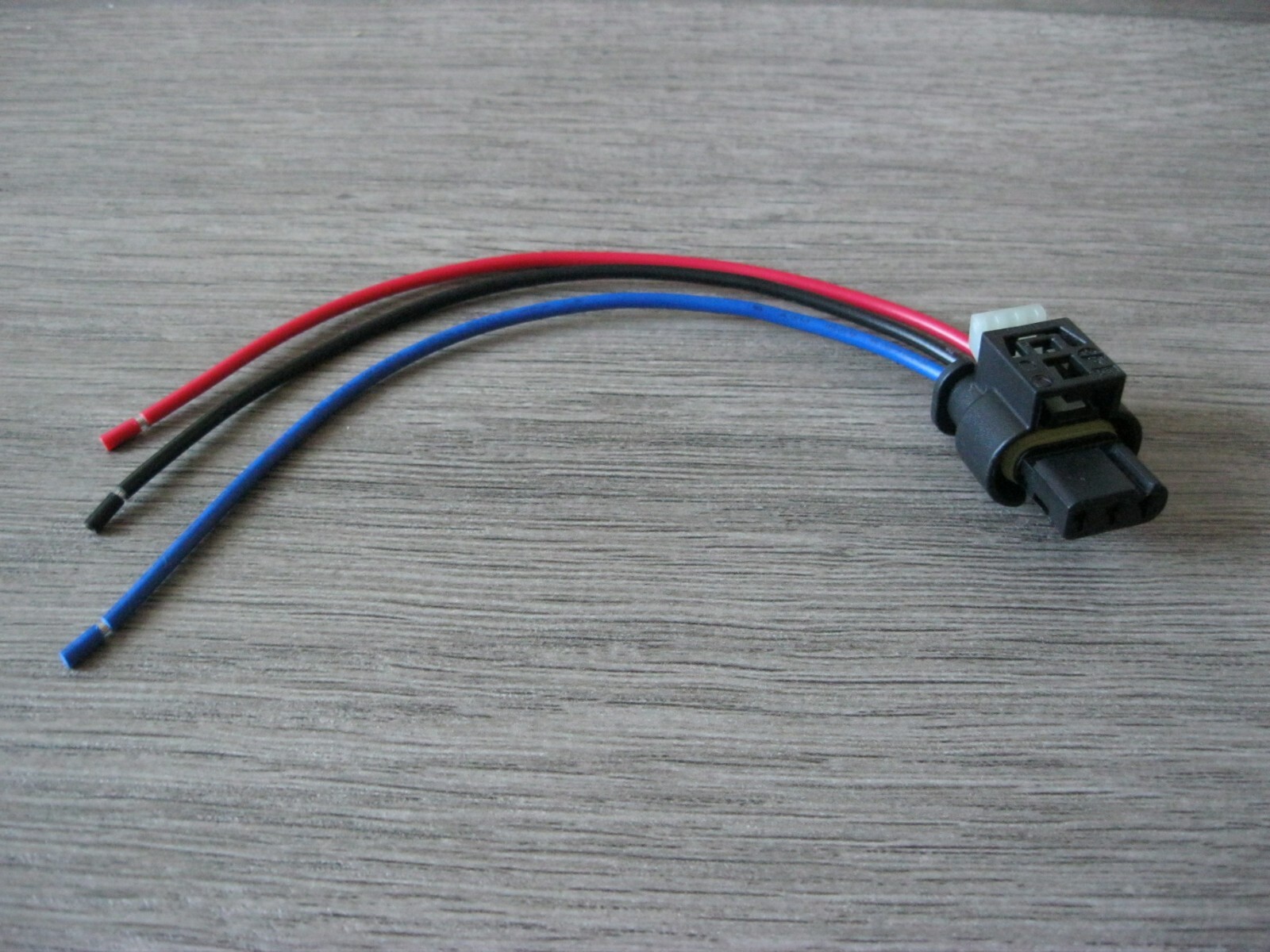 For BMW Parking Distance Control Sensor Wiring Connector Pigtail Plug 7615490-04