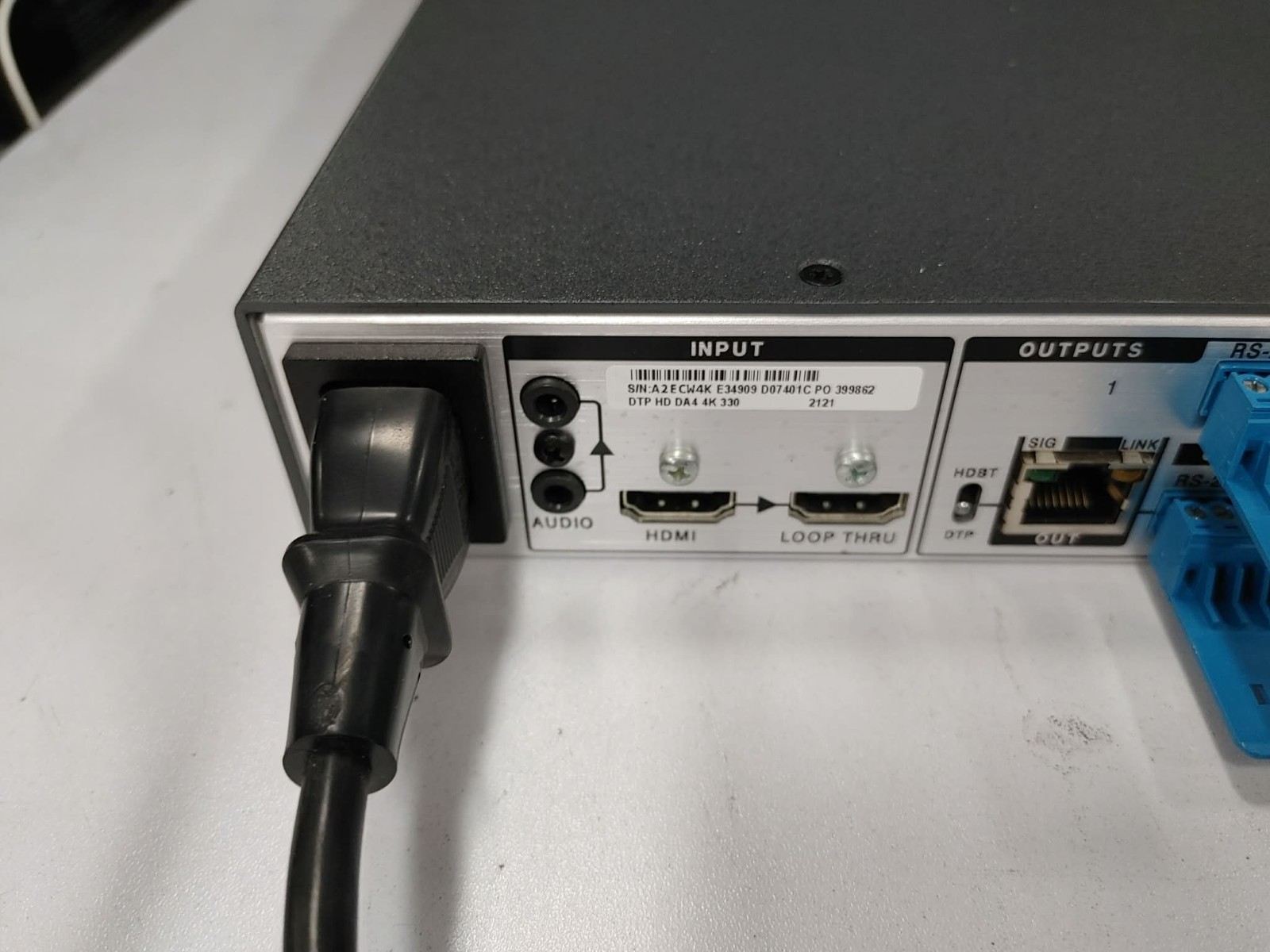 Extron DTP HD DA4 SERIES 4K 330 DTP Distribution Amplifier