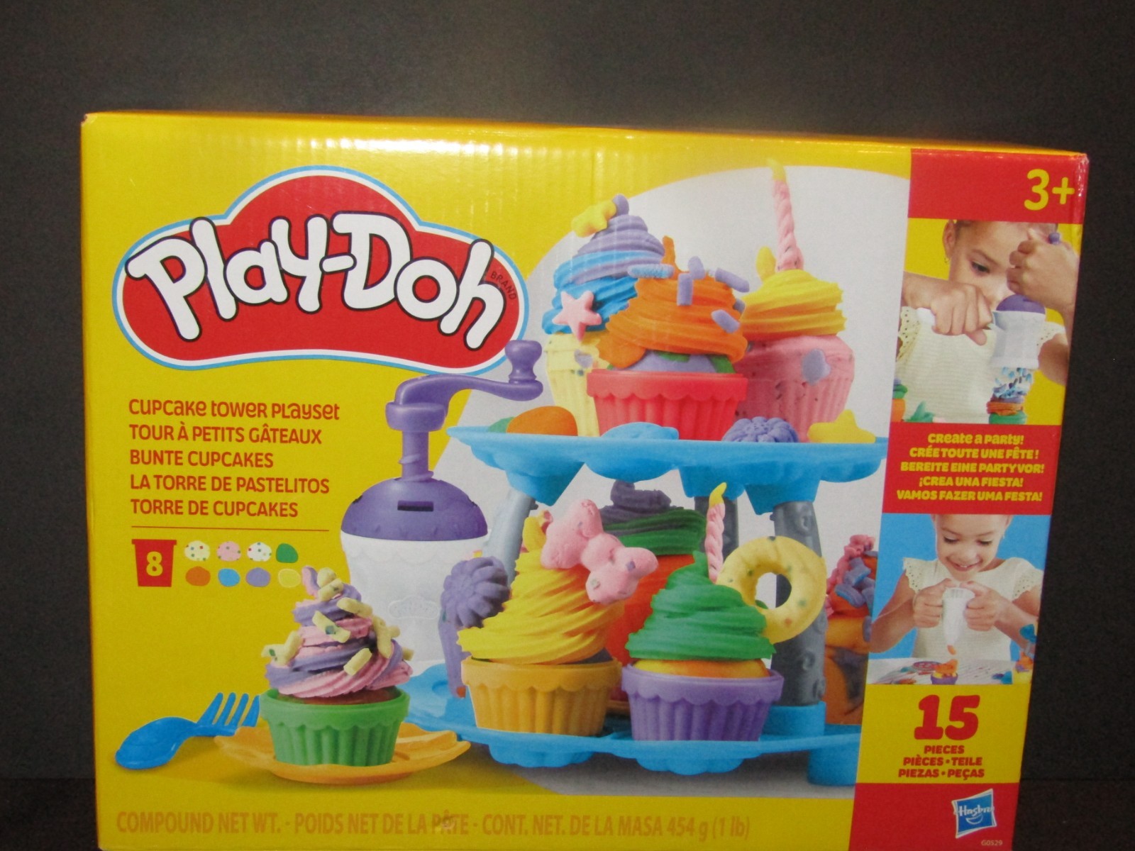 Play-Doh CUPCAKE MAKER & TOWER Playset 15 Pieces BY HASBRO Create a Party!