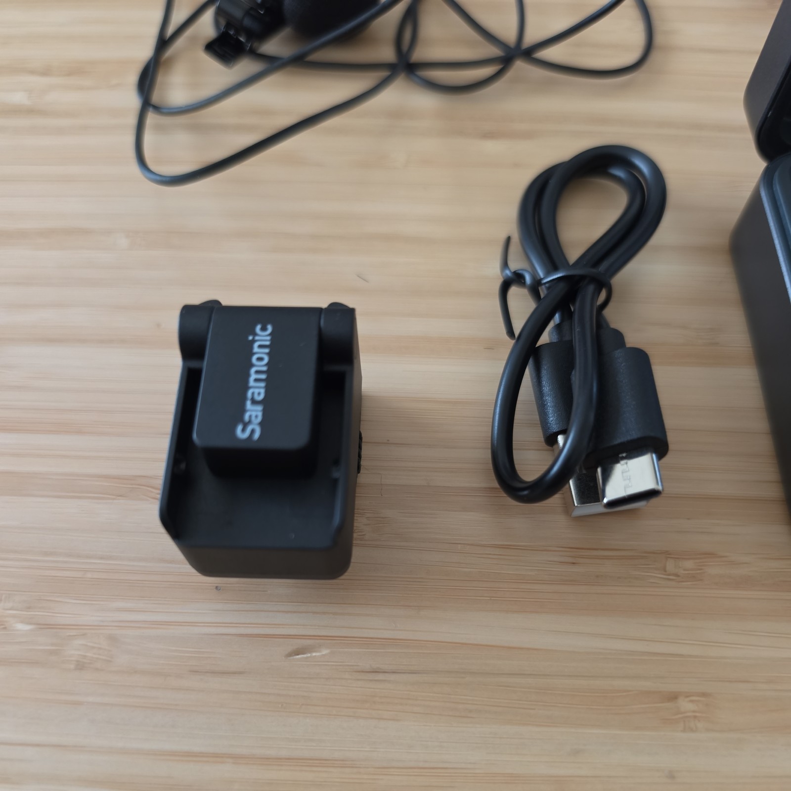 Saramonic AIR Wireless Microphone System – Compact Audio Solution