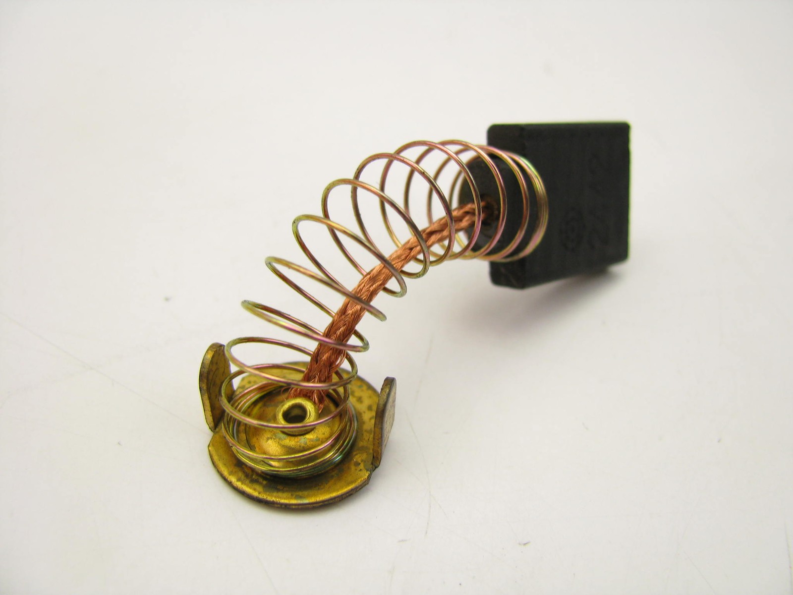 New Bulk Packed Fanuc A290-0601-V001 DC Motor Carborn Brush