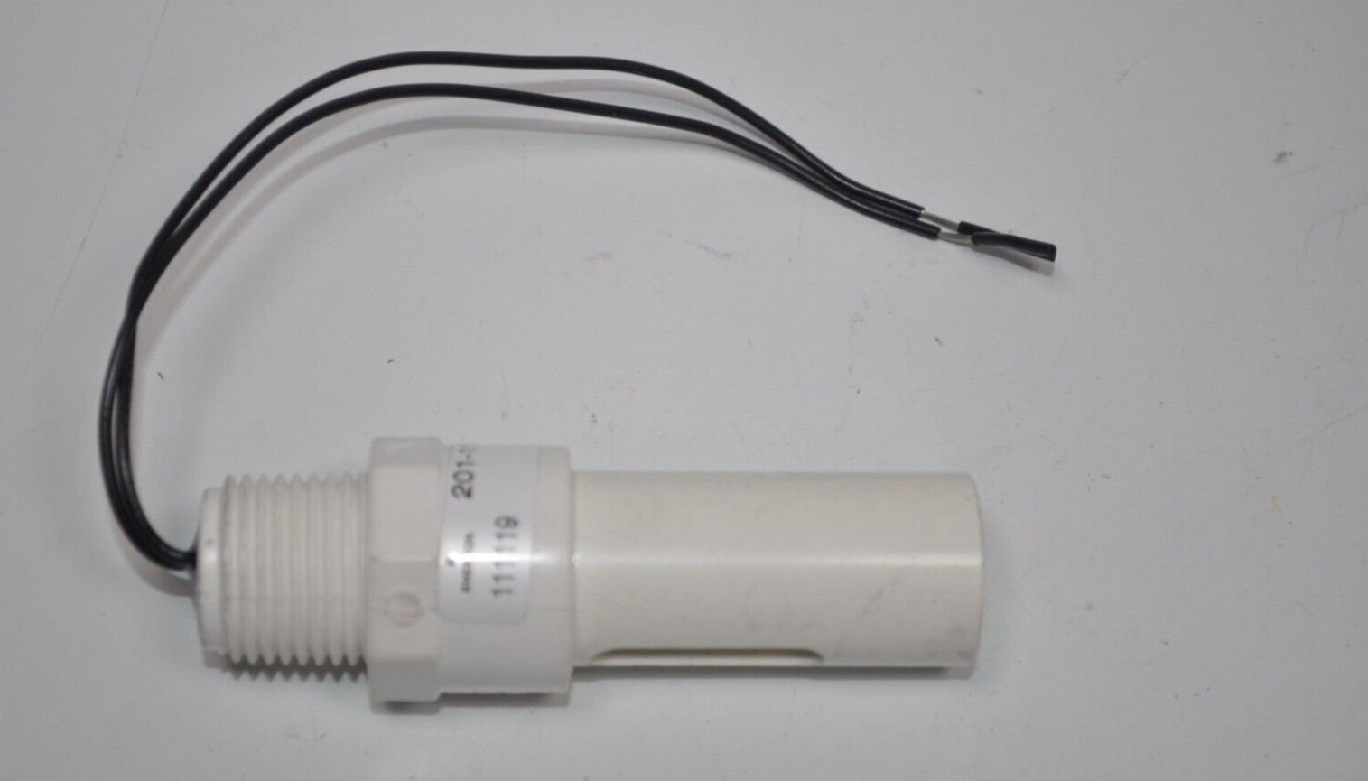 NEW Emerson CPC OAT Temperature Sensor with Shield Part# 201-1152