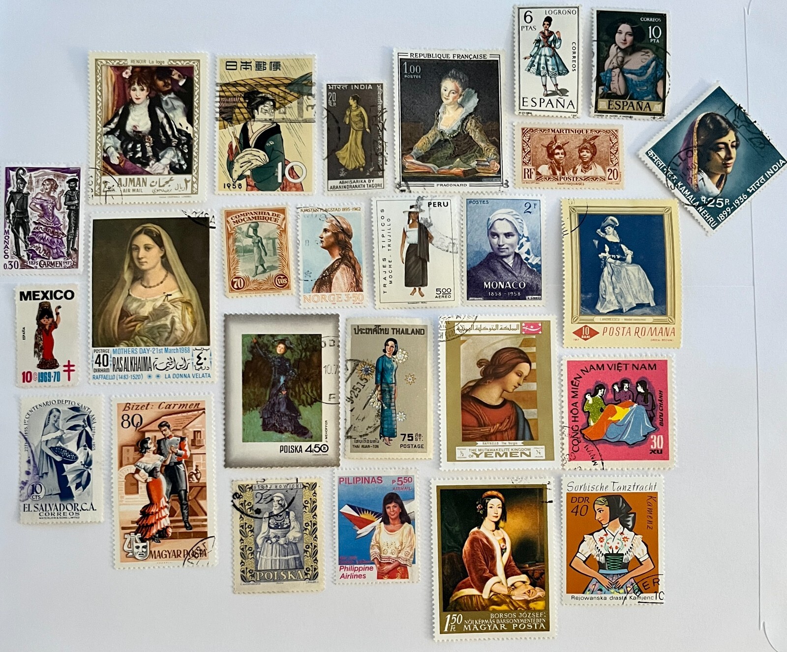 25 Stamp WOMEN of the WORLD Fun Pack // Random Lot of 25 Premium Stamps