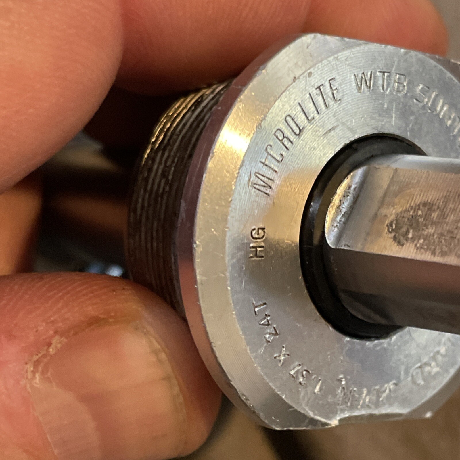 Suntour Microlite Grease Guard Bottom Bracket