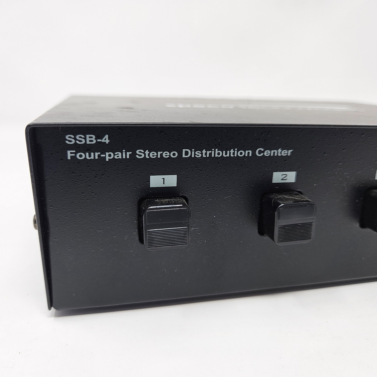 Speco Technologies SSB-4 Four-Pair Stereo Distribution Center