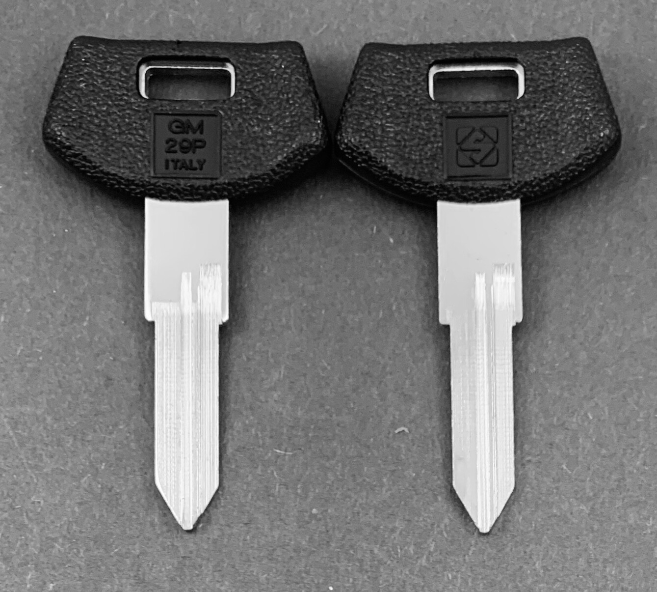 Lot of 2 or 5 GM29P B68-P Plastic Head Key Blanks for GM