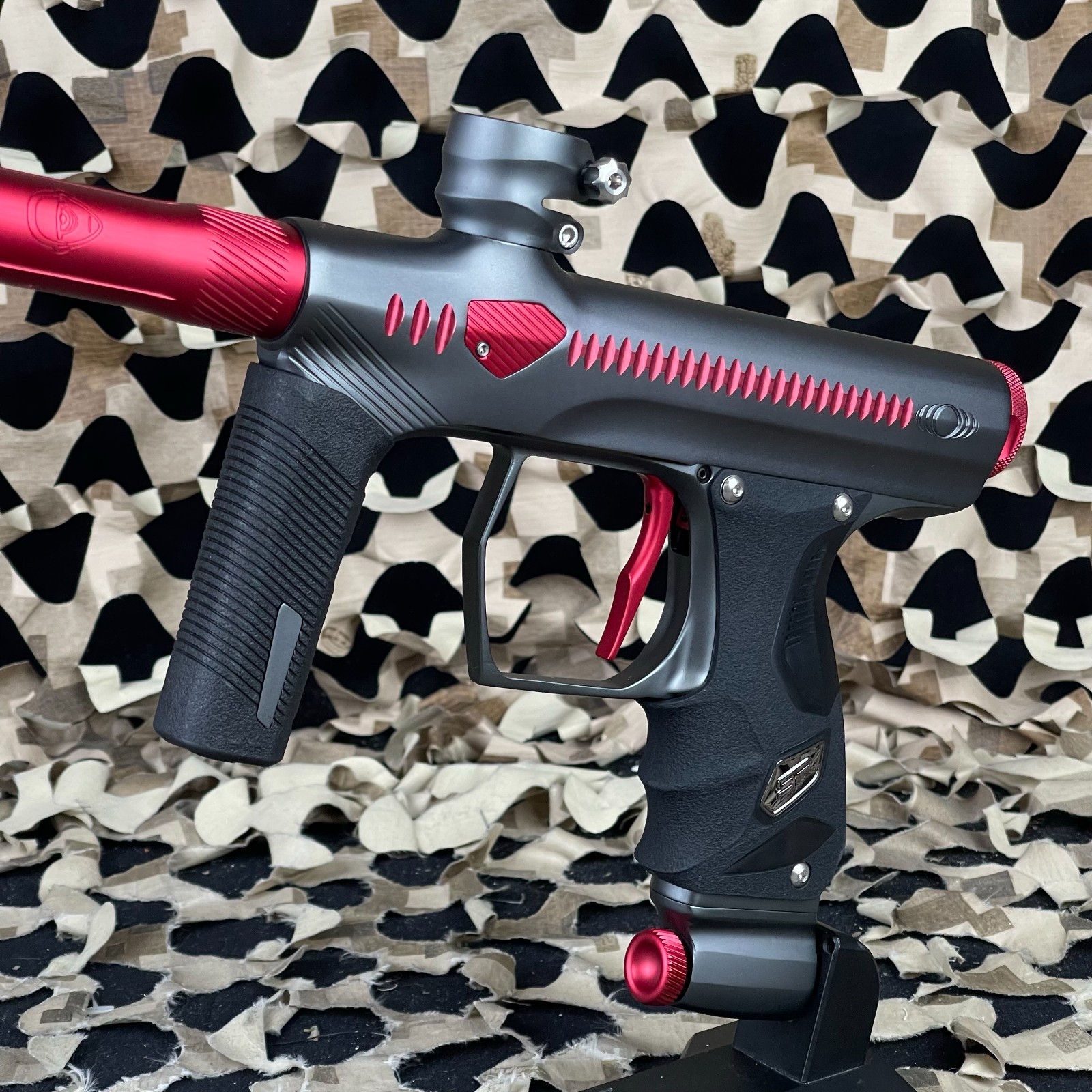 NEW Method DLX Shocker Era Paintball Gun - Gray/Red