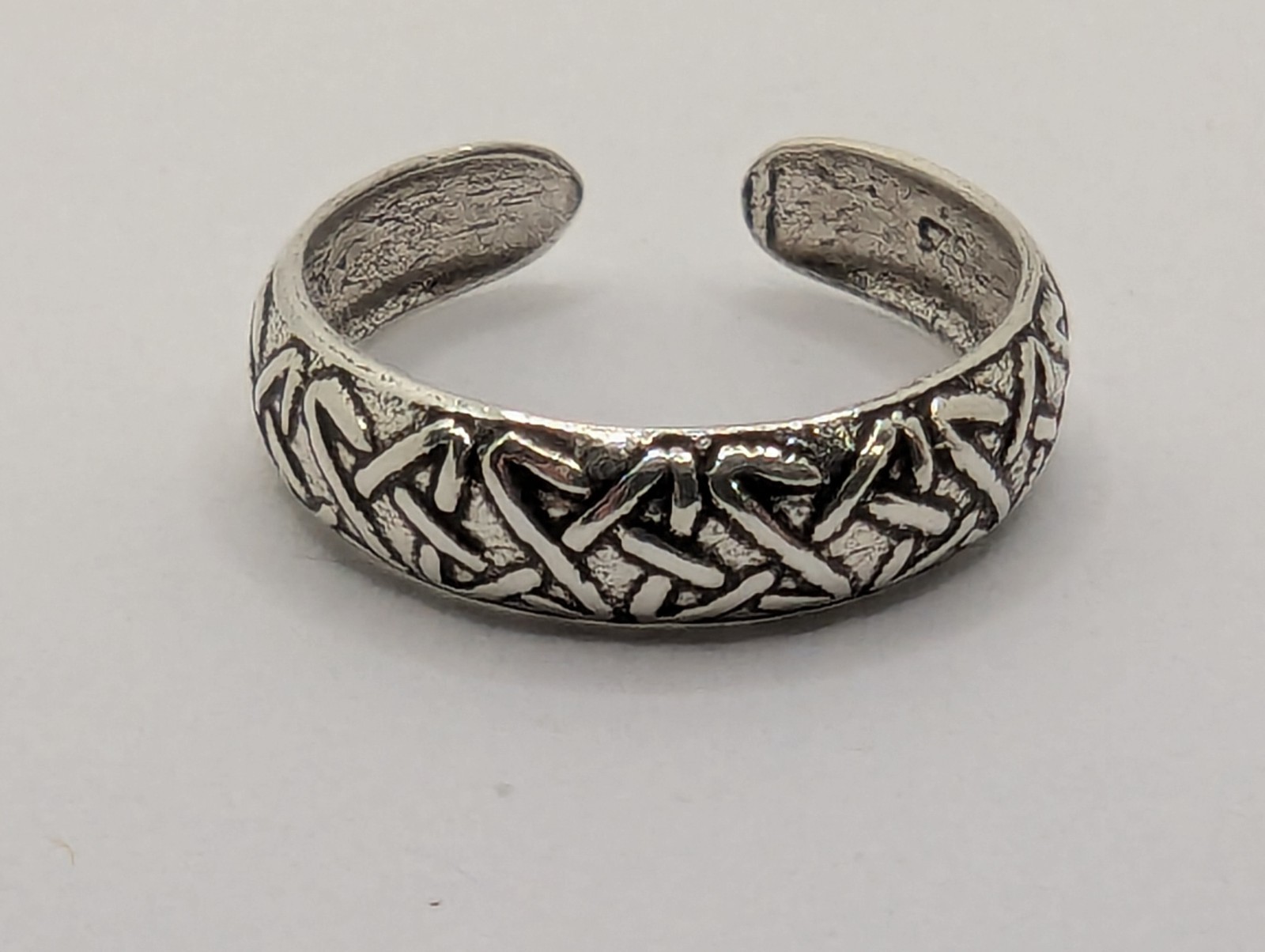 Sterling Silver Toe Ring Celtic Knot Design Adjustable Size. 925 Sterling Silver