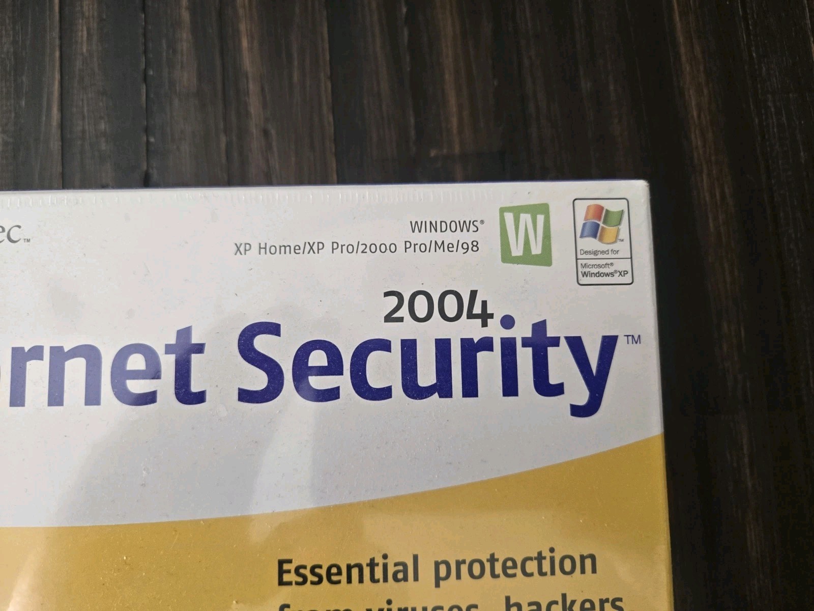 Norton Internet Security 2004 Windows XP Home / XP Pro / 2000 Pro / Me / 98 NEW