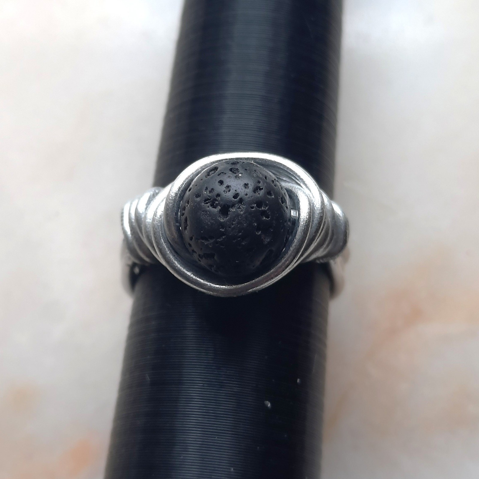 Artisan Black Lava Diffuser Ring Unisex Four Strand Aluminum Wire Shank Sz 6 NEW