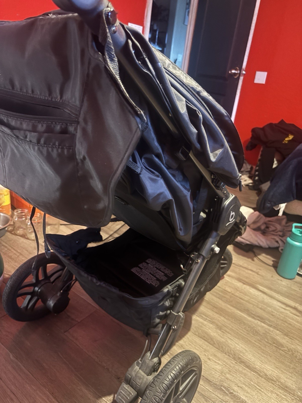 BOB Black Single Jogger Stroller Folding Canopy Adjustable Handles Rubber Tires