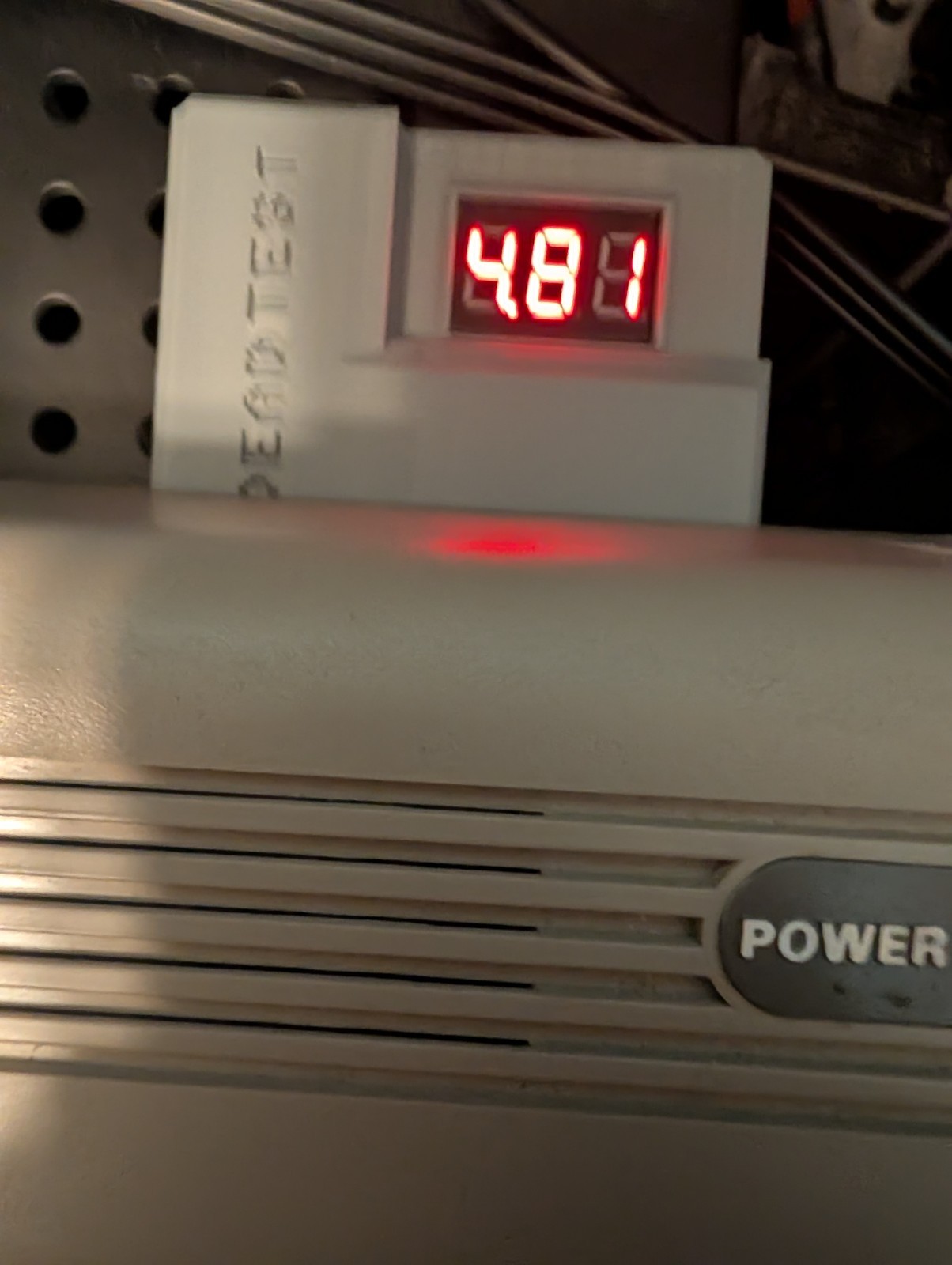 Commodore 64 Dead Test Cartridge with Voltmeter Power Display.
