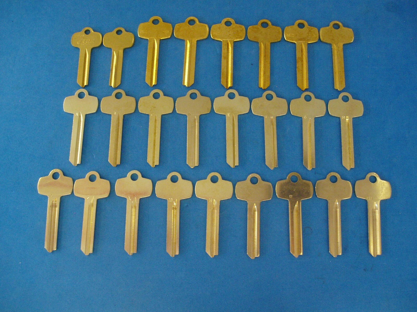 TWENTY FIVE PIECE KEY BLANK ASSORTMENT FITS BEST