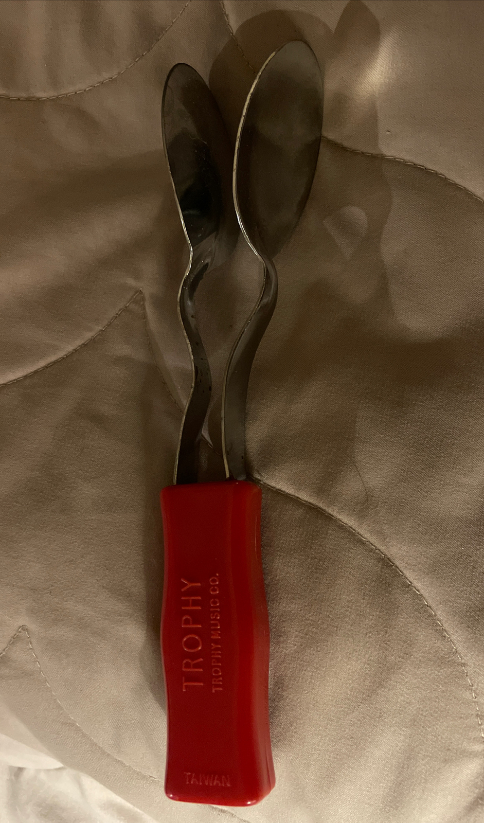Trophy Musical Spoons, Red