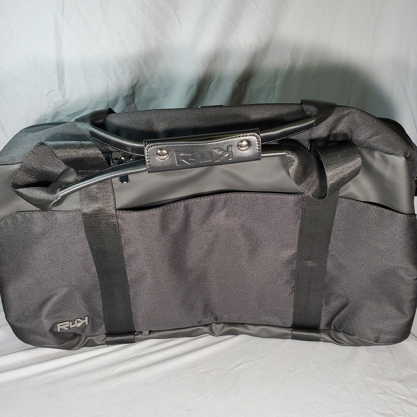 Ruk Black Limitless Duffel Weekender Travel Carryon Bag Inner Pockets Strap