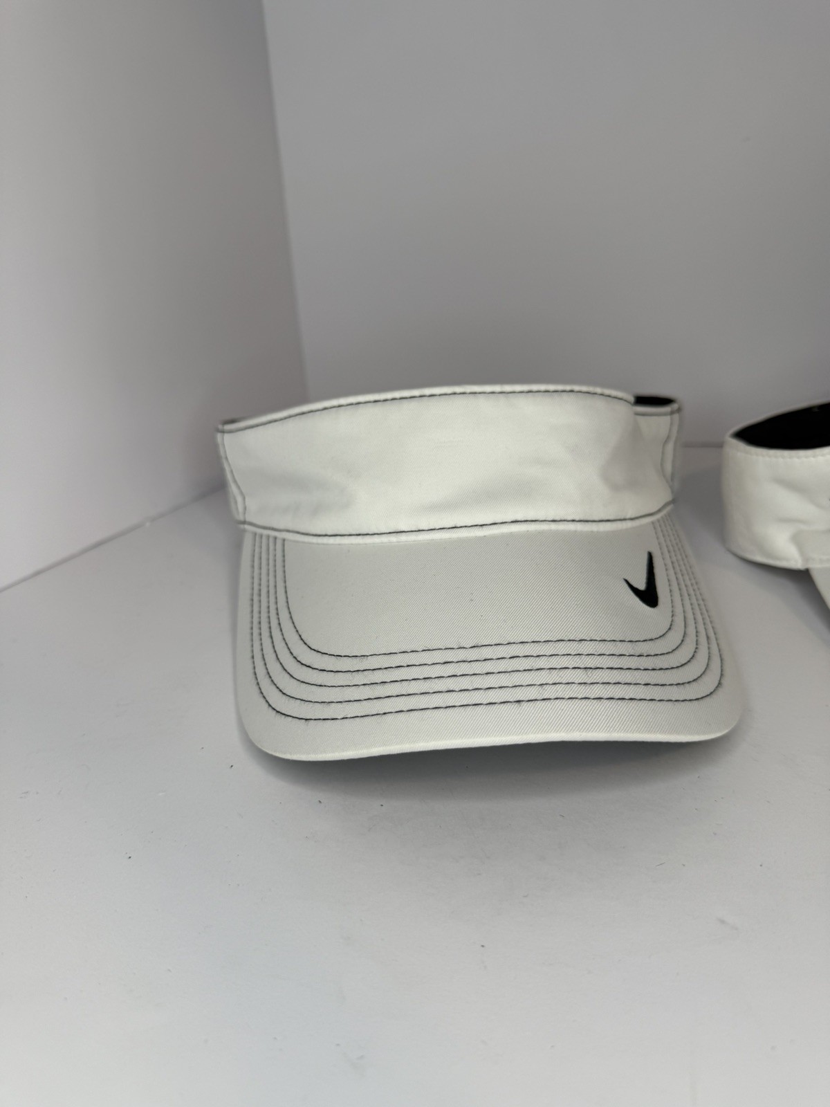 SET OF NIKE White GOLF VISORS UNISEX ONESIZE ADJUSTABLE With Logos