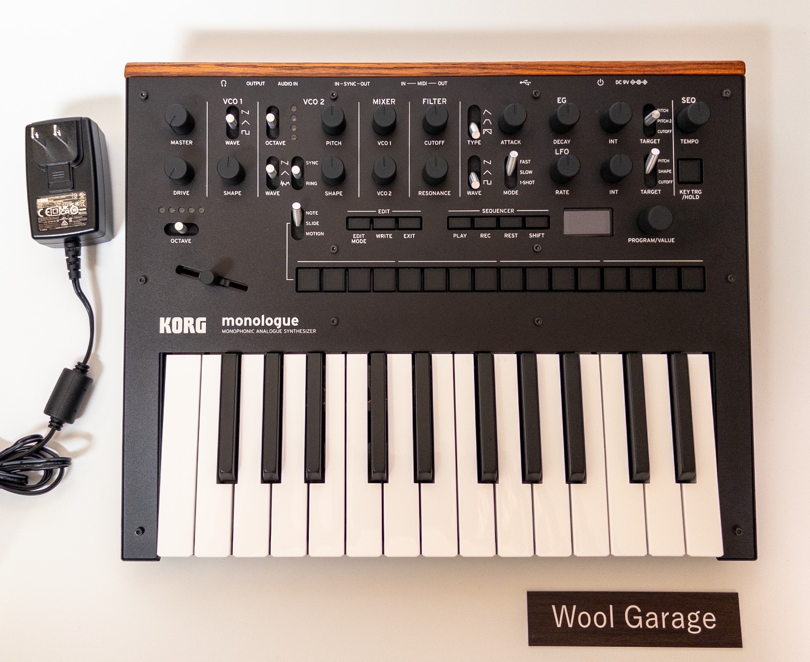 KORG monologue Black Analog Synthesizer Tested Boxed w/ adapter KA350