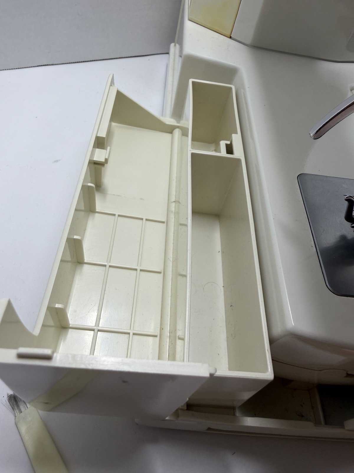 Bernette 740E Sewing Machine Working Comes With Instructions and Accessories