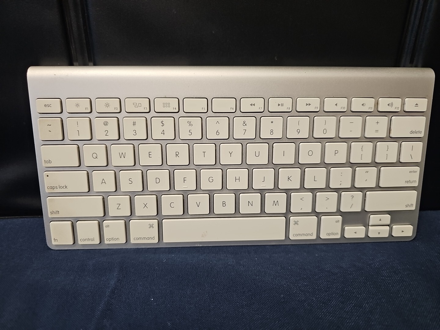 Apple A1314 Wireless Keyboard 3.0V - 2009