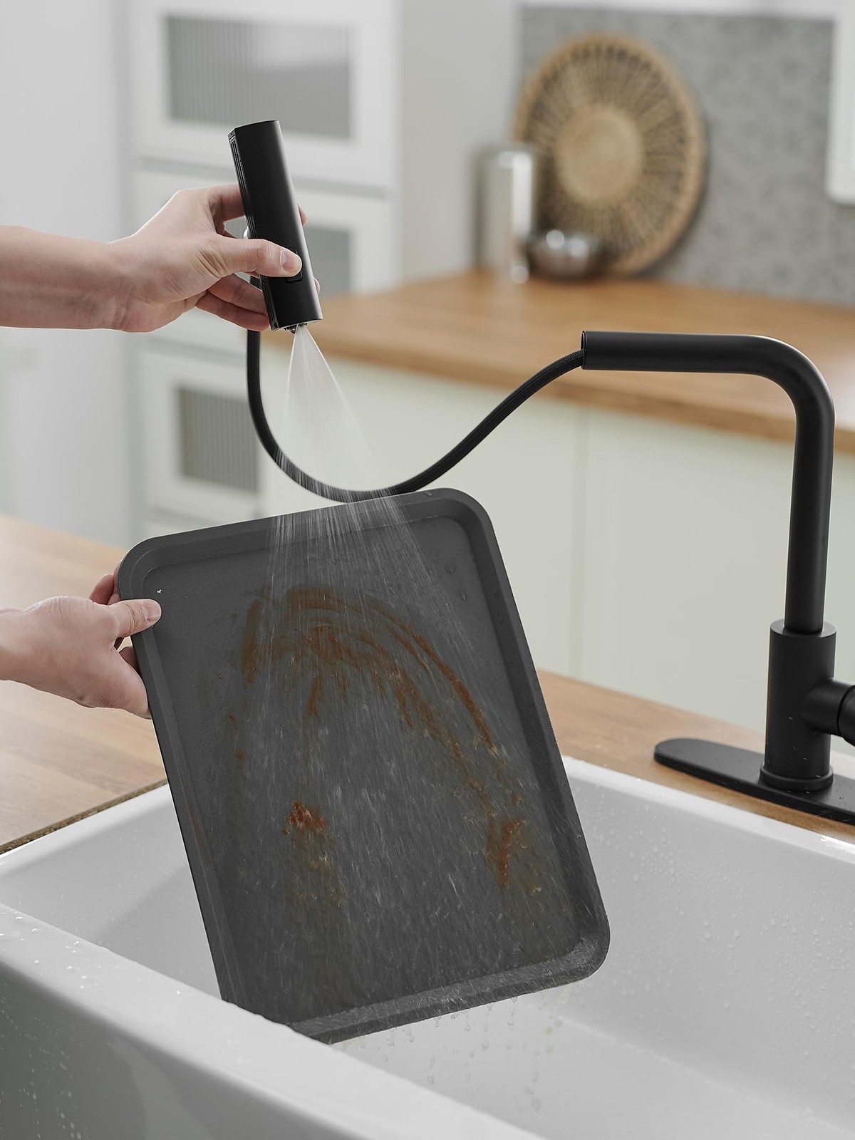 JOOM JU011B01 Kitchen Faucet with Pull Down Sprayer Matte Black