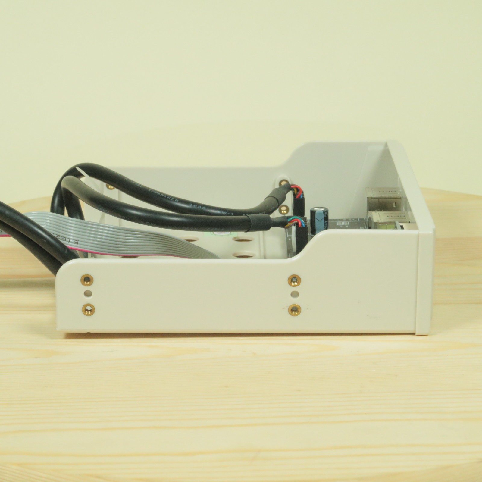 ChainTech Cbox 2 Front Panel Zenith Series 5.25" Bay for 7NJS Motherboard