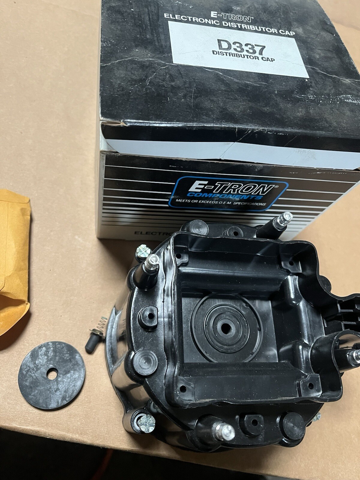 E-TRON D337 Distributor Cap New Old Stock