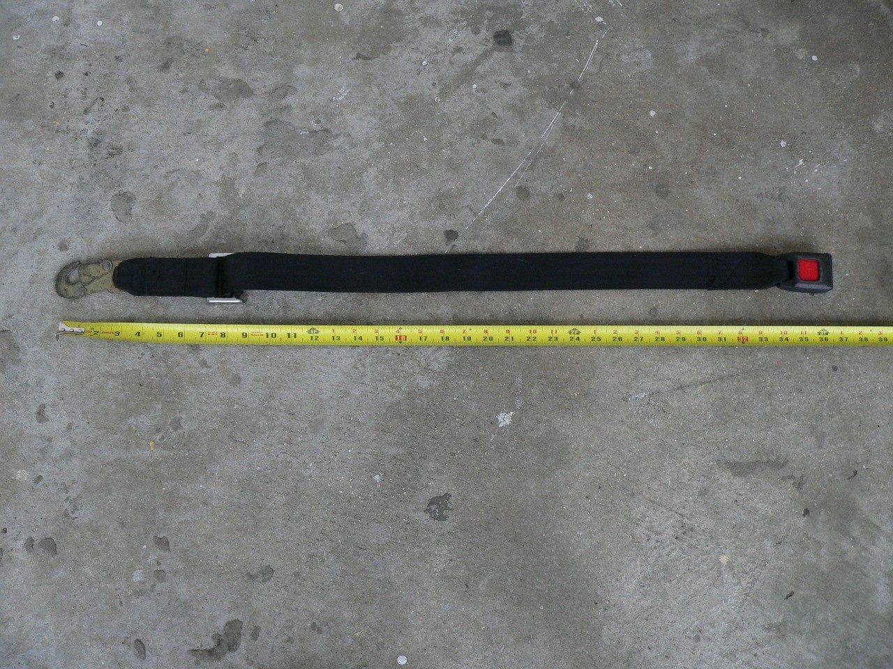 Q'Straint Sure-Lok Integrated Lap Belt with Snap Hooks