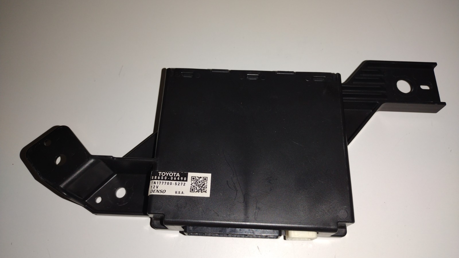 2012-2013 Toyota Camry Air Amplifier Assembly module 88650-06490