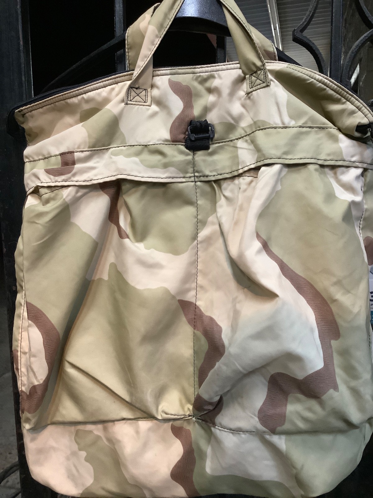 HELMET BAG, MILITARY PILOT, DESERT CAMO