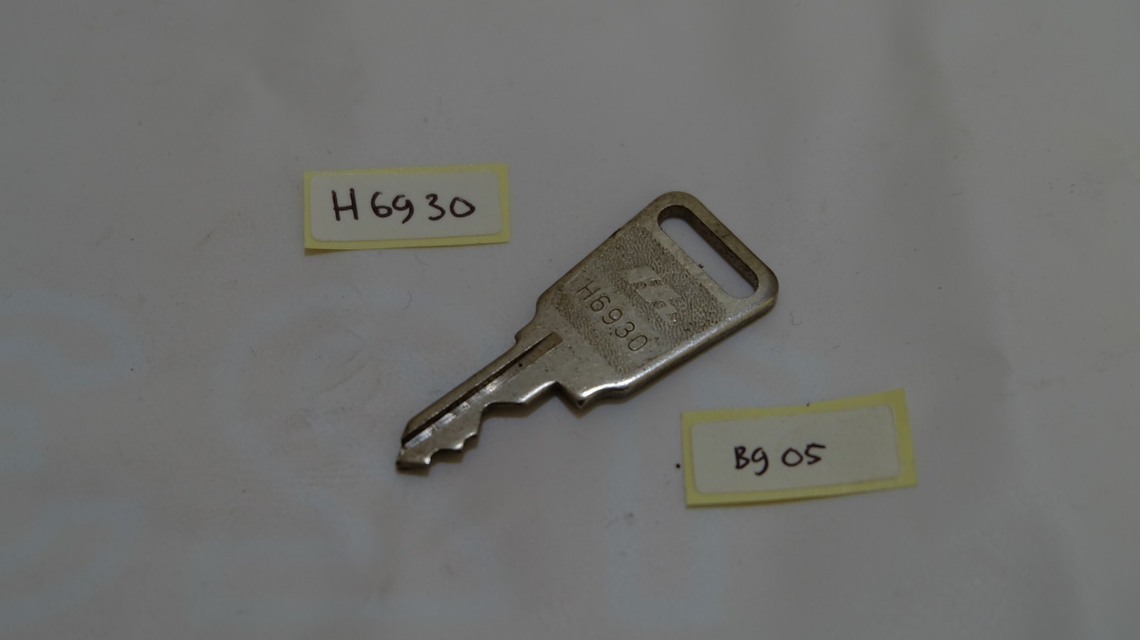 Honda Vintage OEM Factory Pre Cut Motorcycle Key # H6930