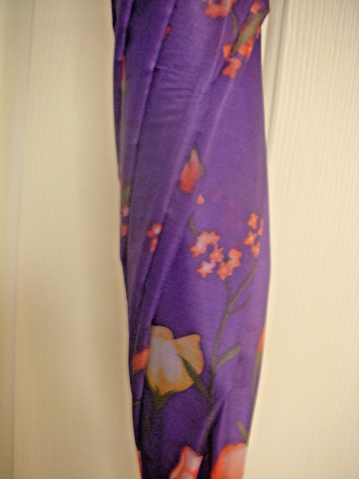 Large 42 inch Diameter Pretty Purple Flowered Umbrella