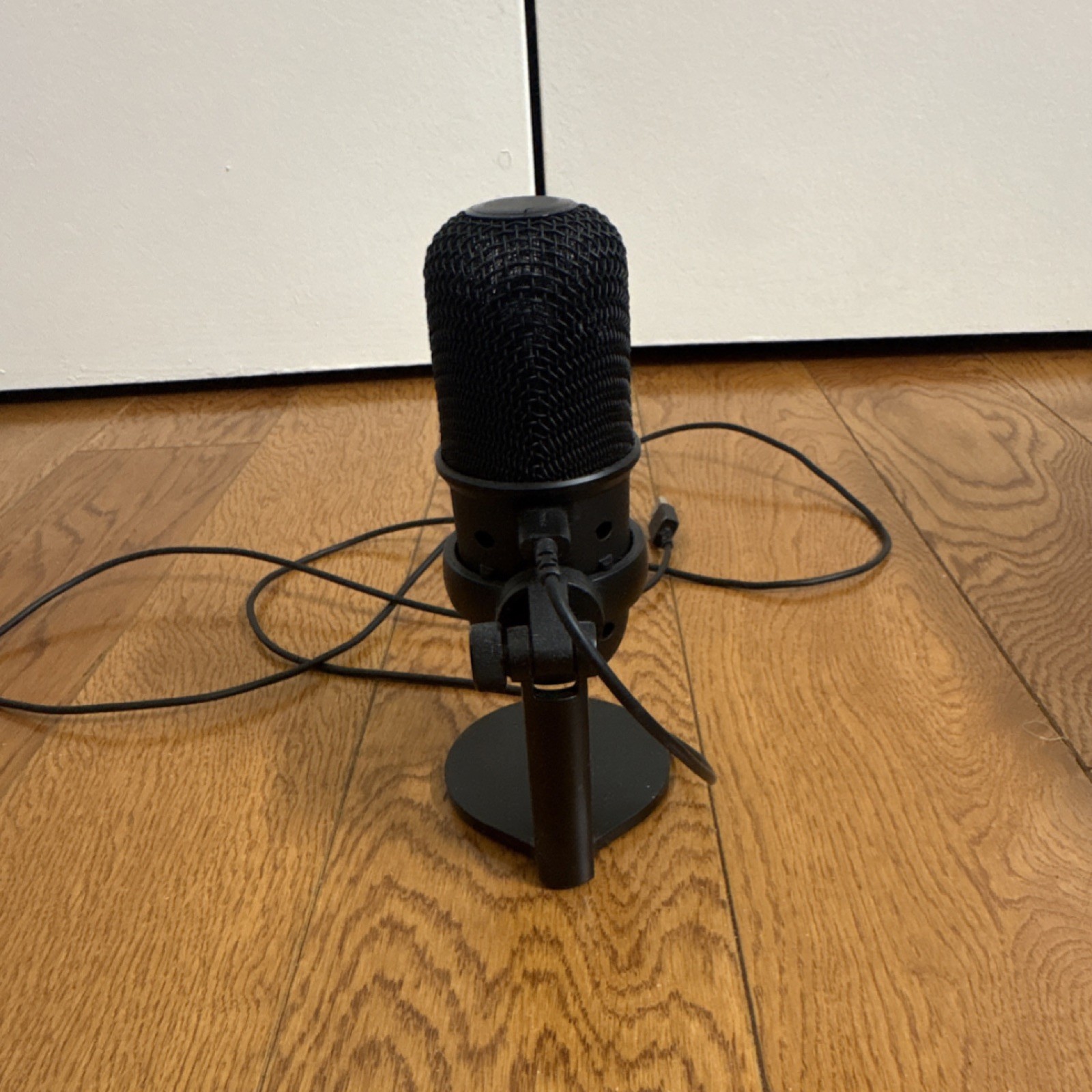 HyperX Solocast USB Microphone Black Adjustable Stand Freestanding