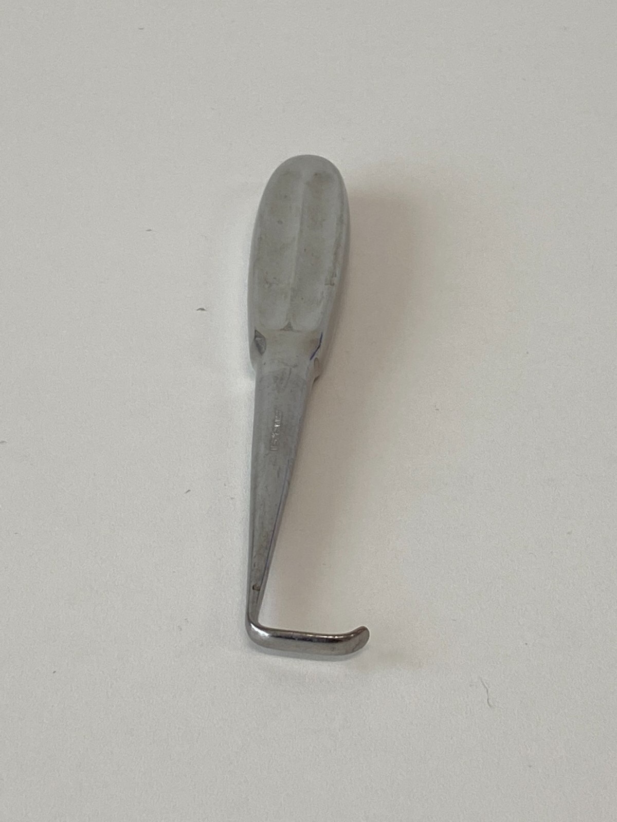 L24: Weck 481610 Lahey Retractor