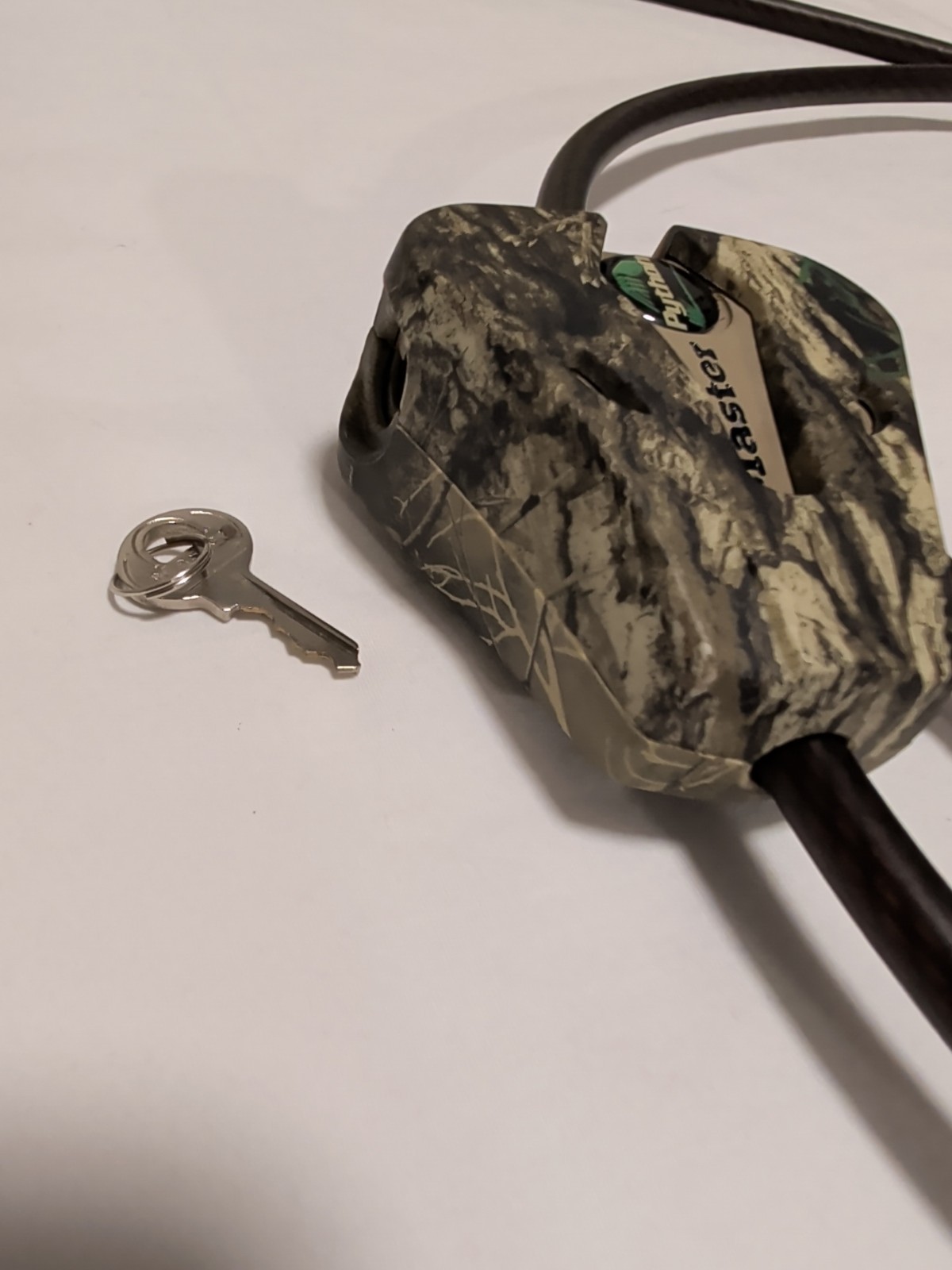 Master Lock Python Adjustable Locking Cable - Camo With Key